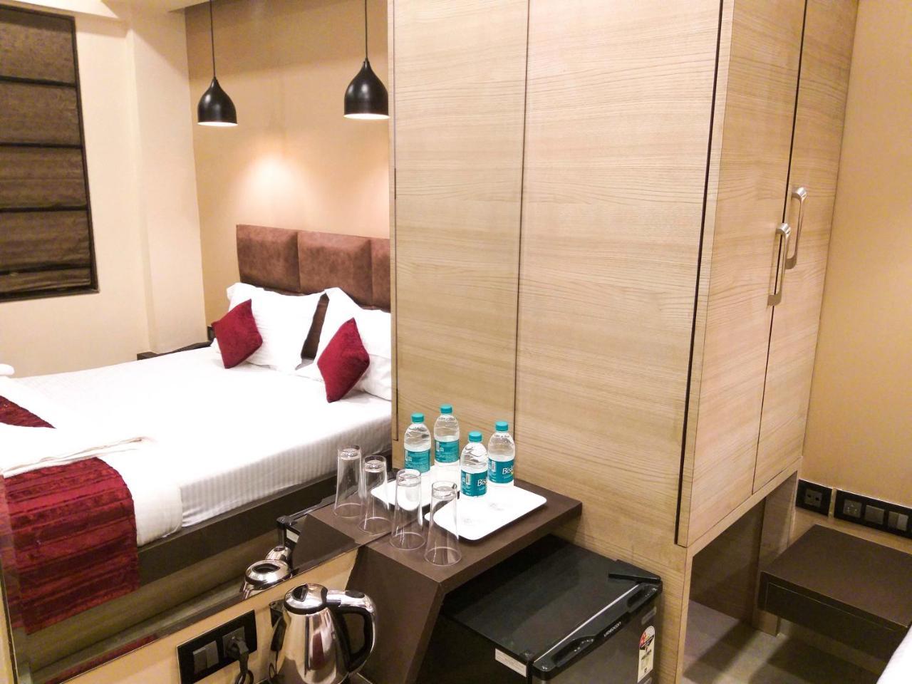 The Fountain - Hotel Mumbai